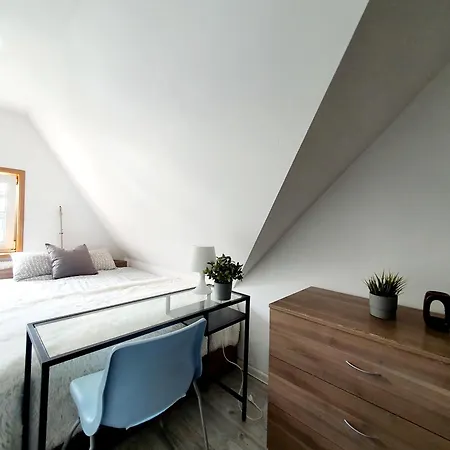 ホームステイ Hostel 44 *